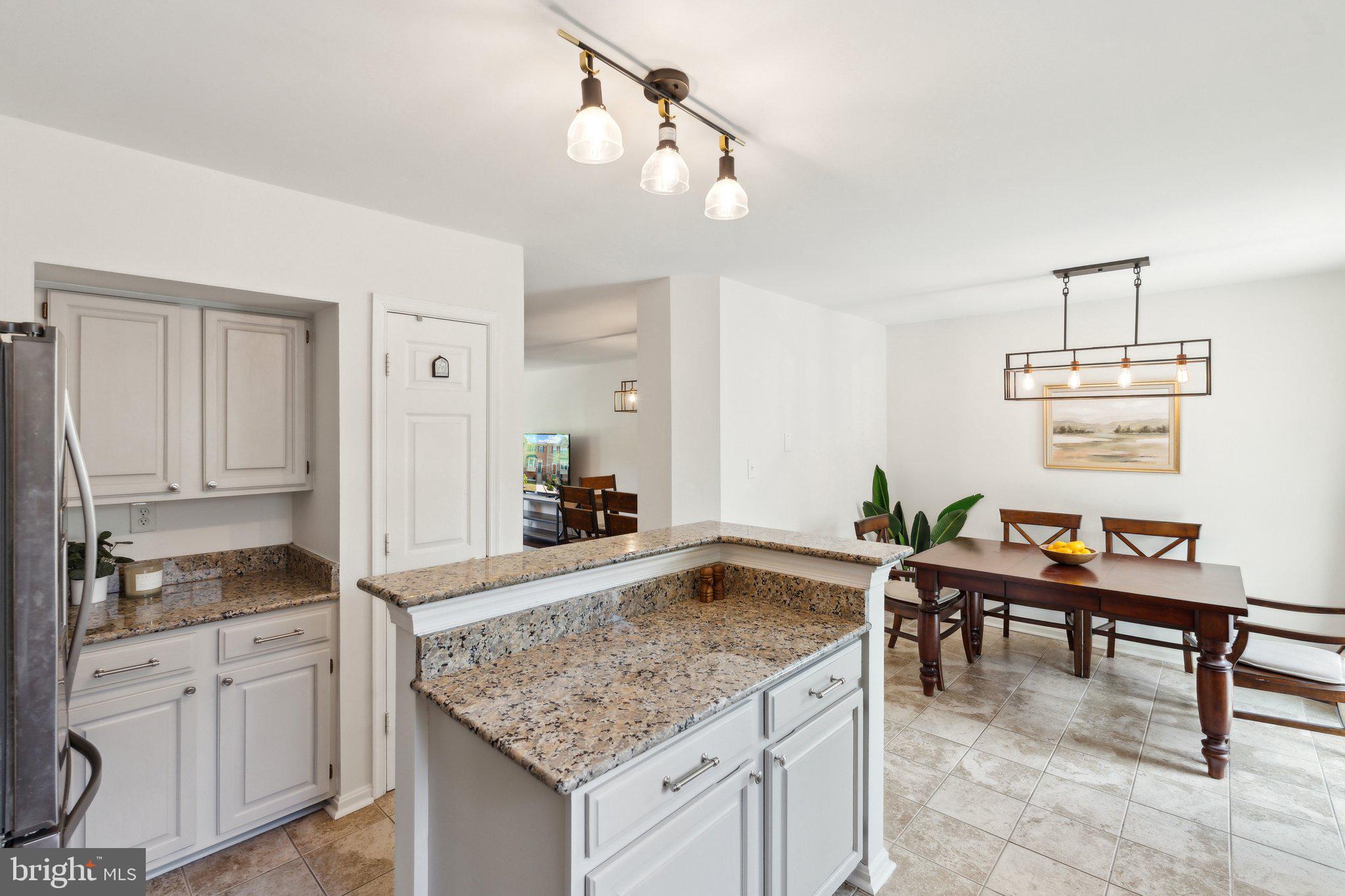 14724 Flower Hill Dr