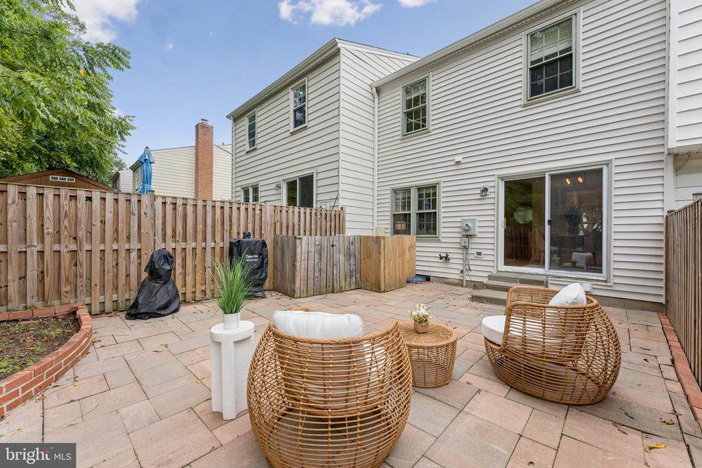 2951 CASHEL LANE