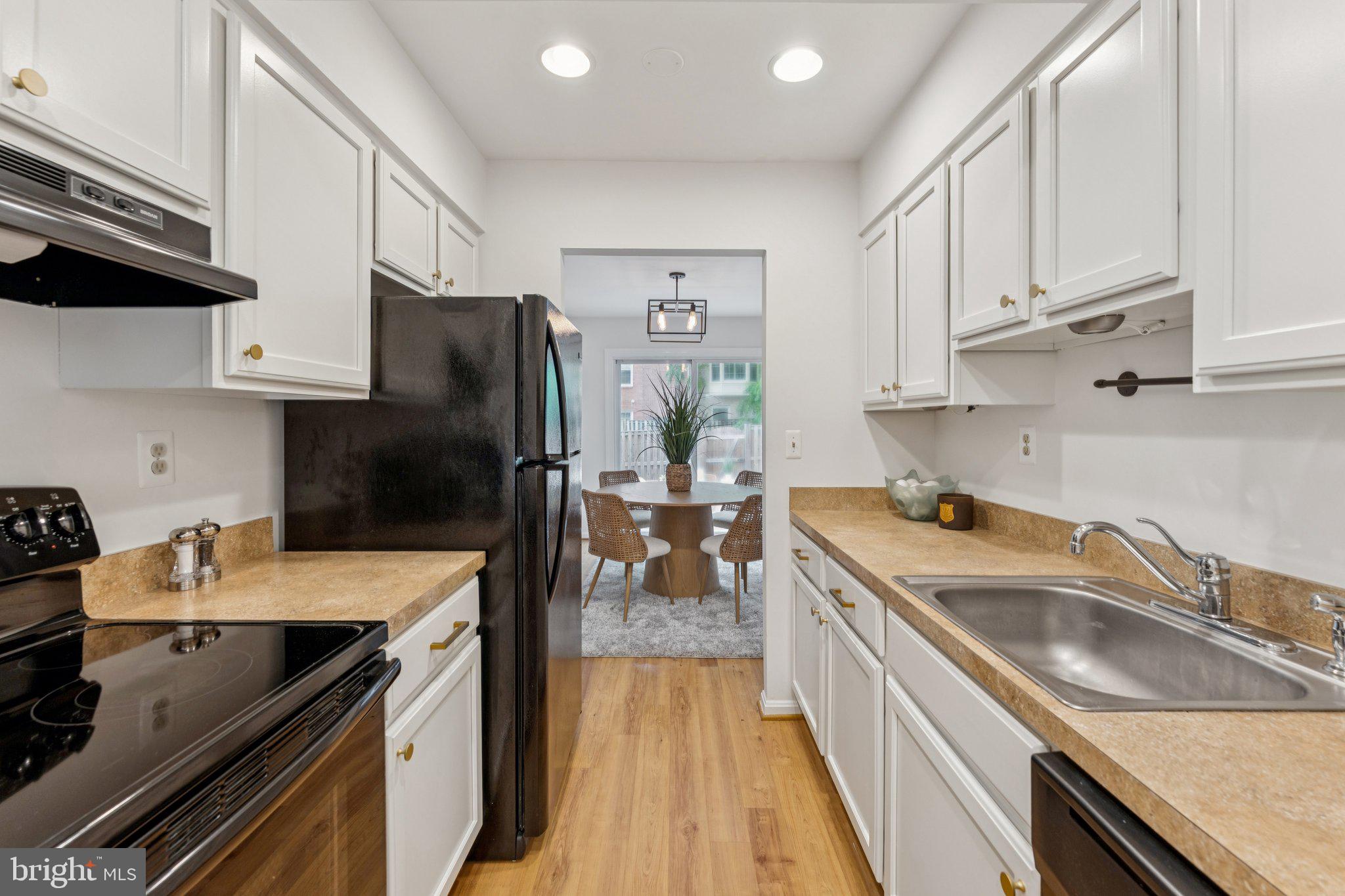 2951 CASHEL LANE