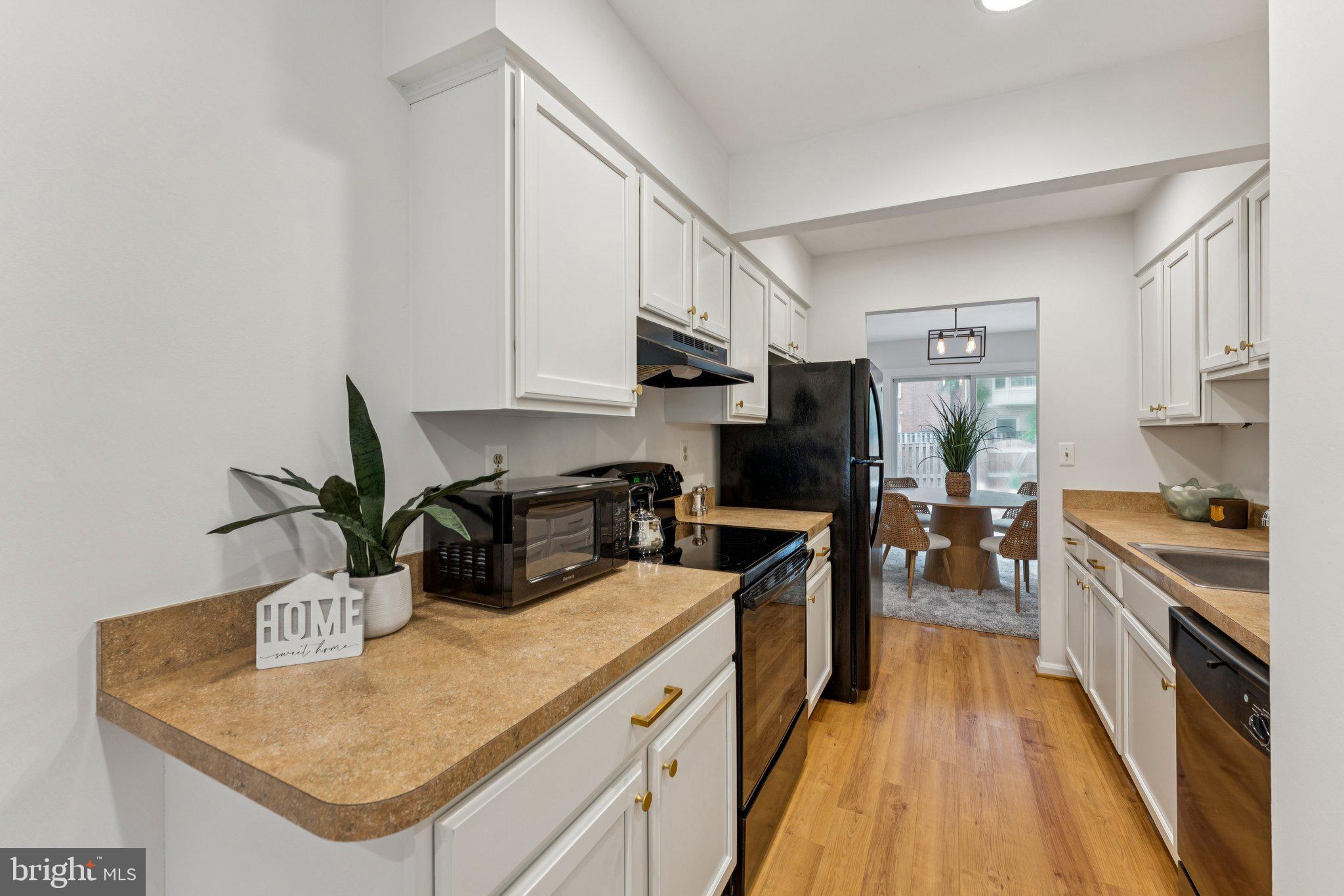 2951 CASHEL LANE