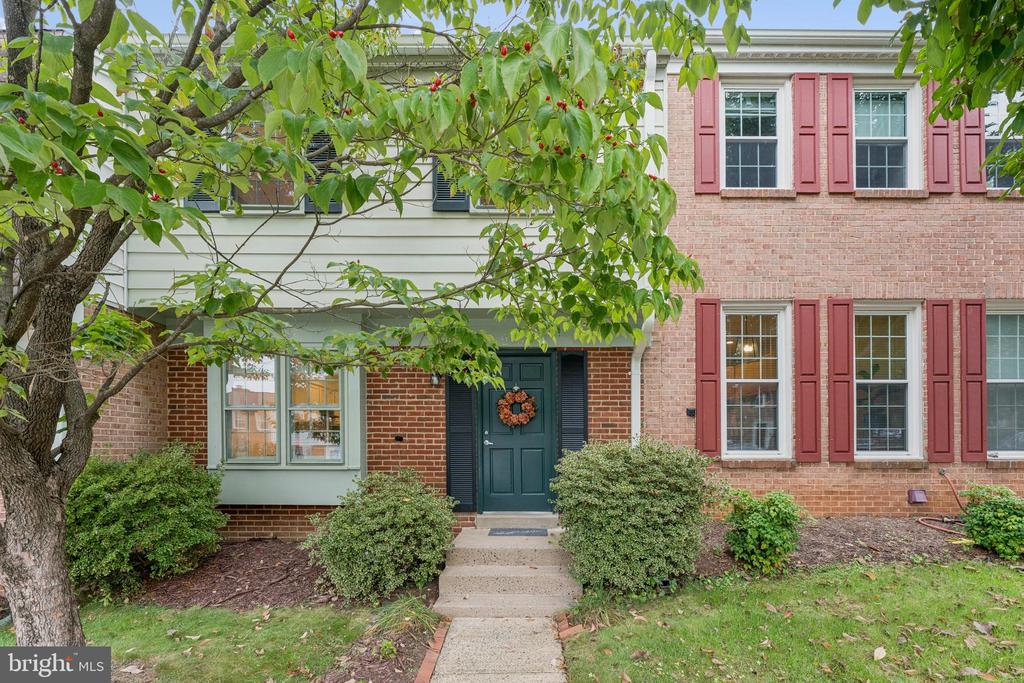 2951 CASHEL LANE
