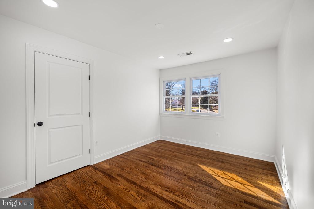 2612 STIRRUP LANE