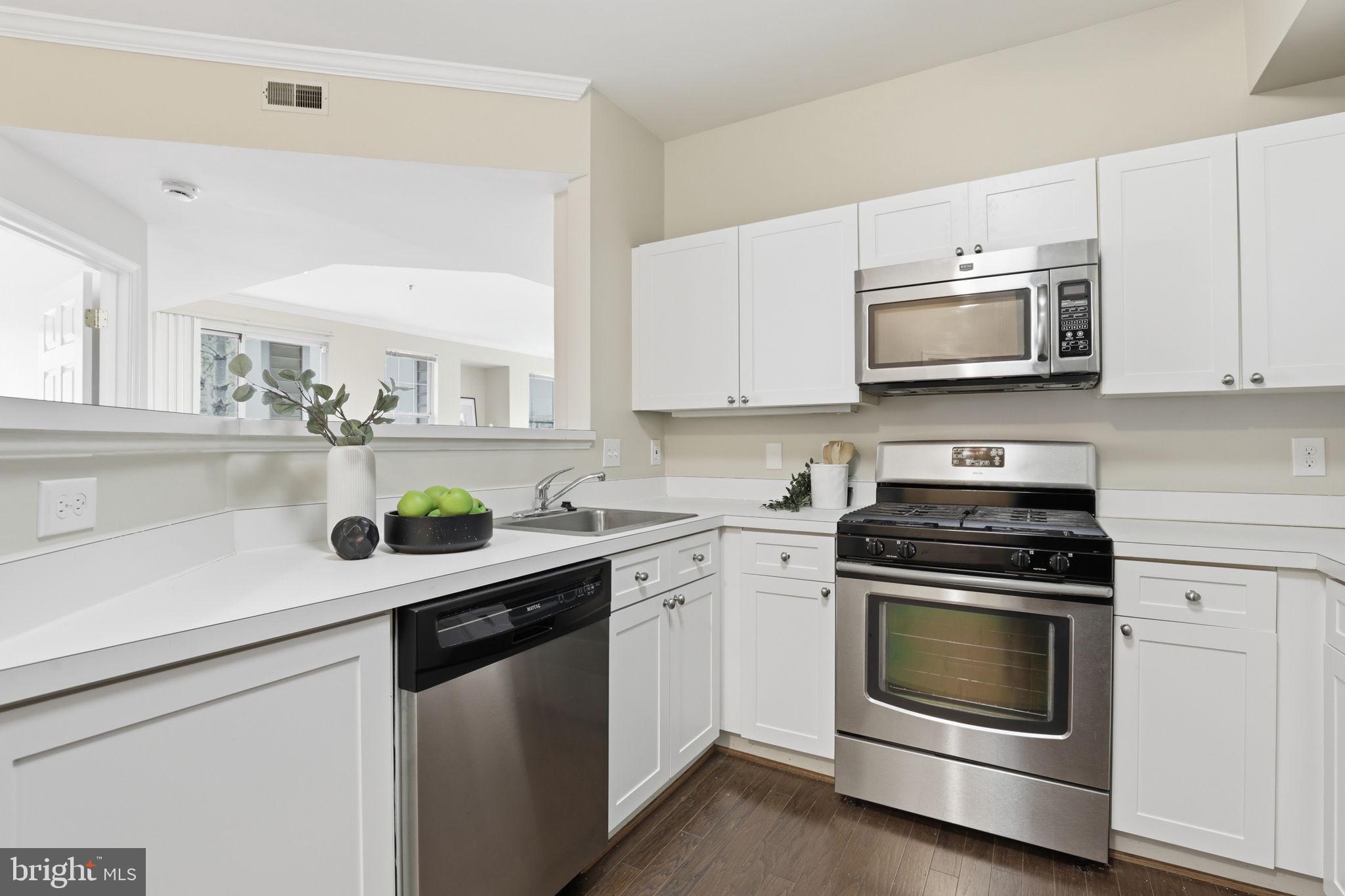 1641 INTERNATIONAL DRIVE 114