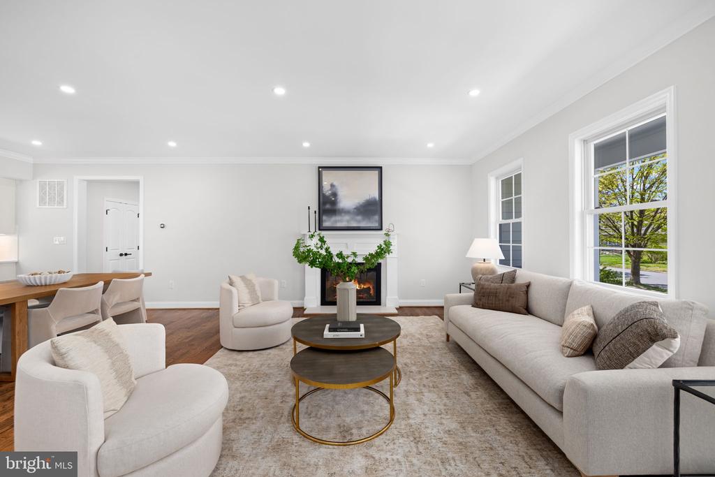 1010 CROTON DRIVE