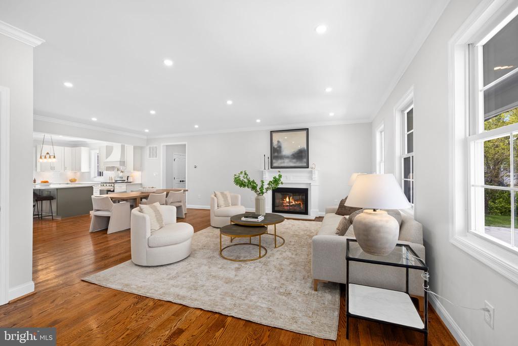 1010 CROTON DRIVE