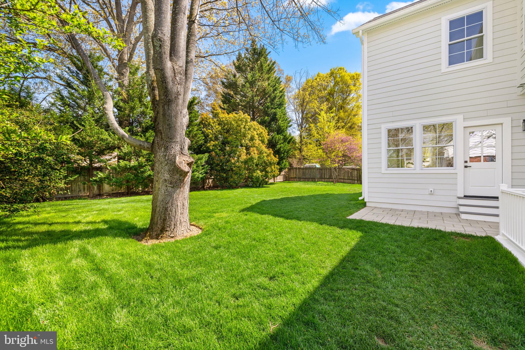 1010 CROTON DRIVE