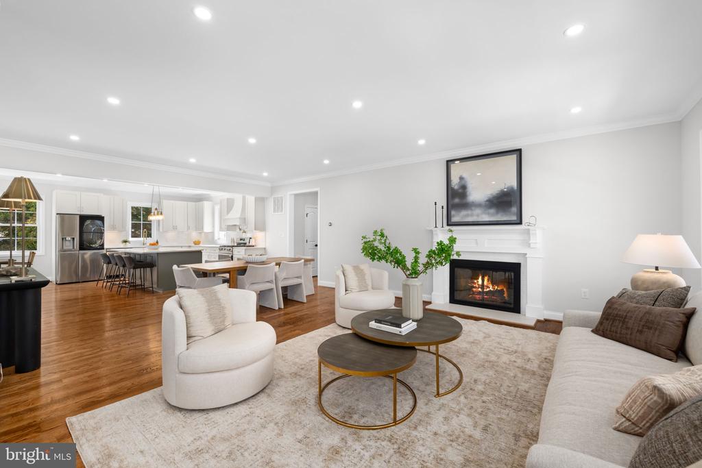 1010 CROTON DRIVE