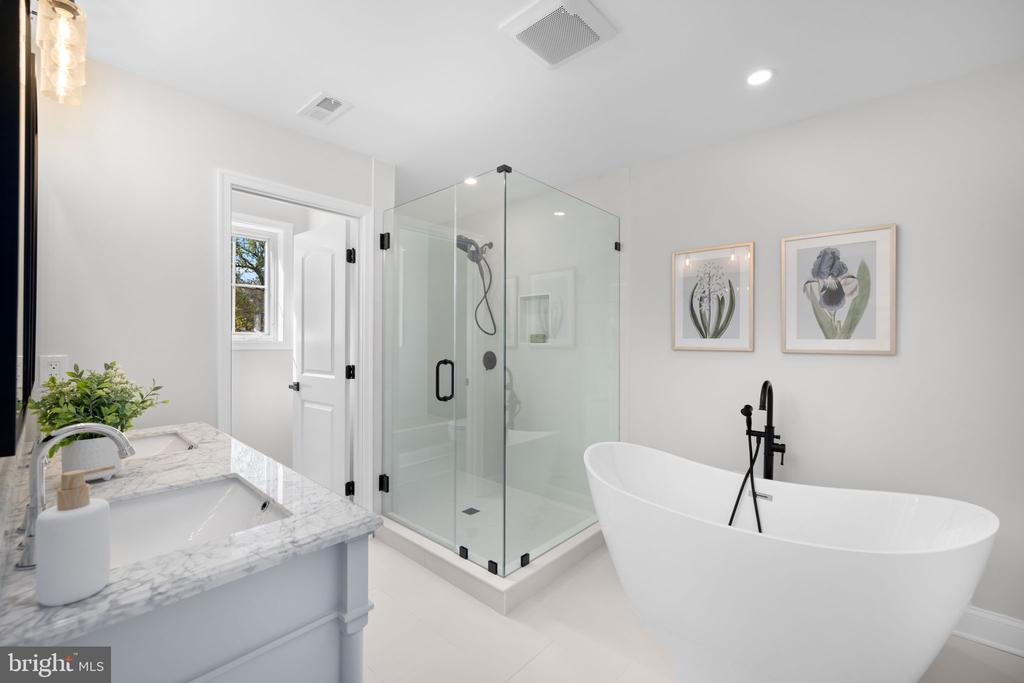 1010 CROTON DRIVE