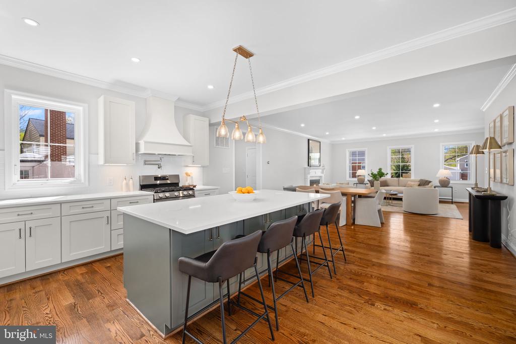 1010 CROTON DRIVE