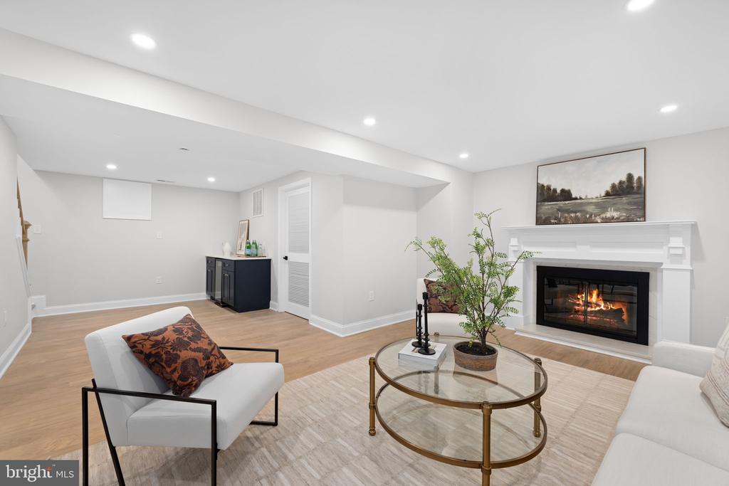 1010 CROTON DRIVE
