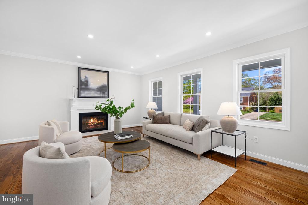 1010 CROTON DRIVE