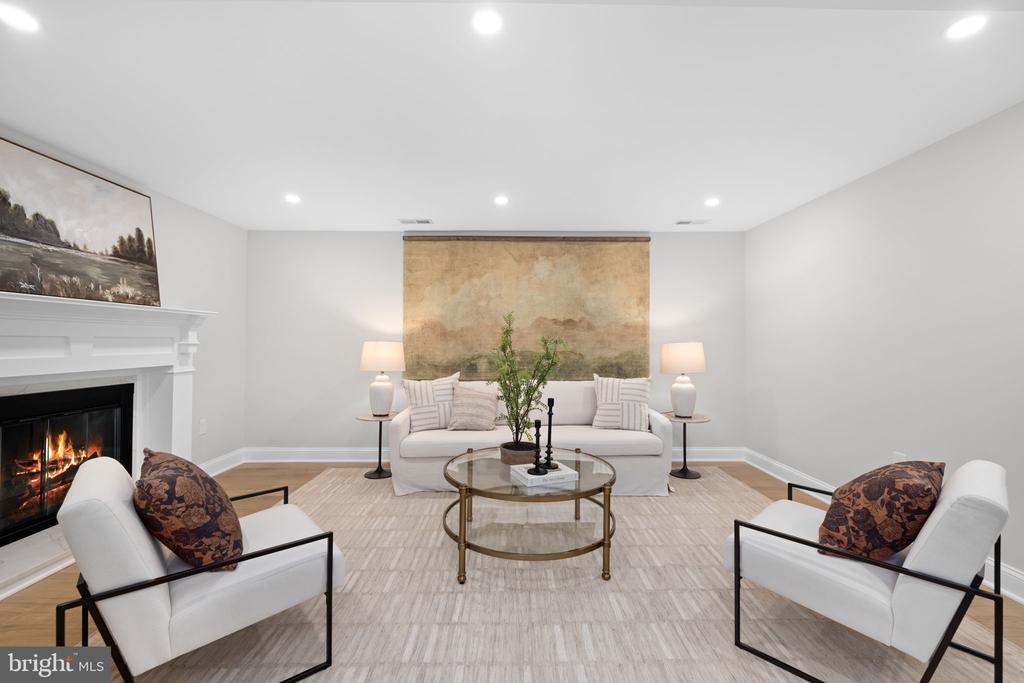 1010 CROTON DRIVE