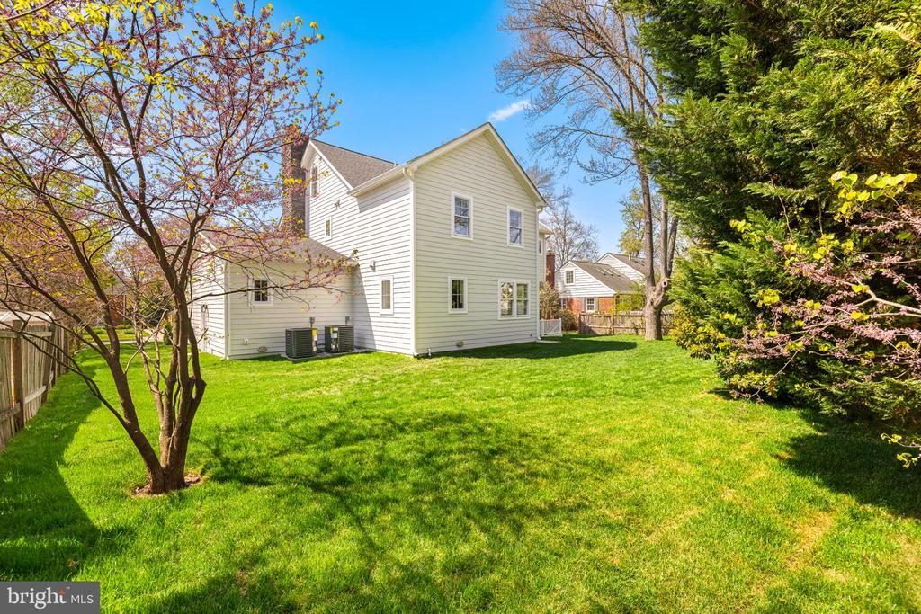 1010 CROTON DRIVE