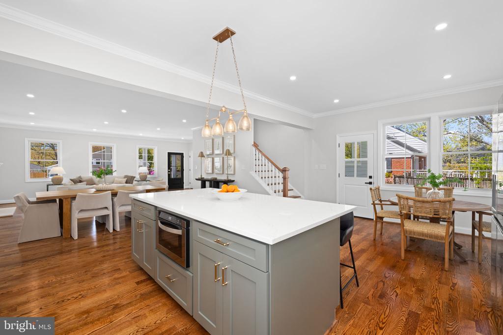 1010 CROTON DRIVE