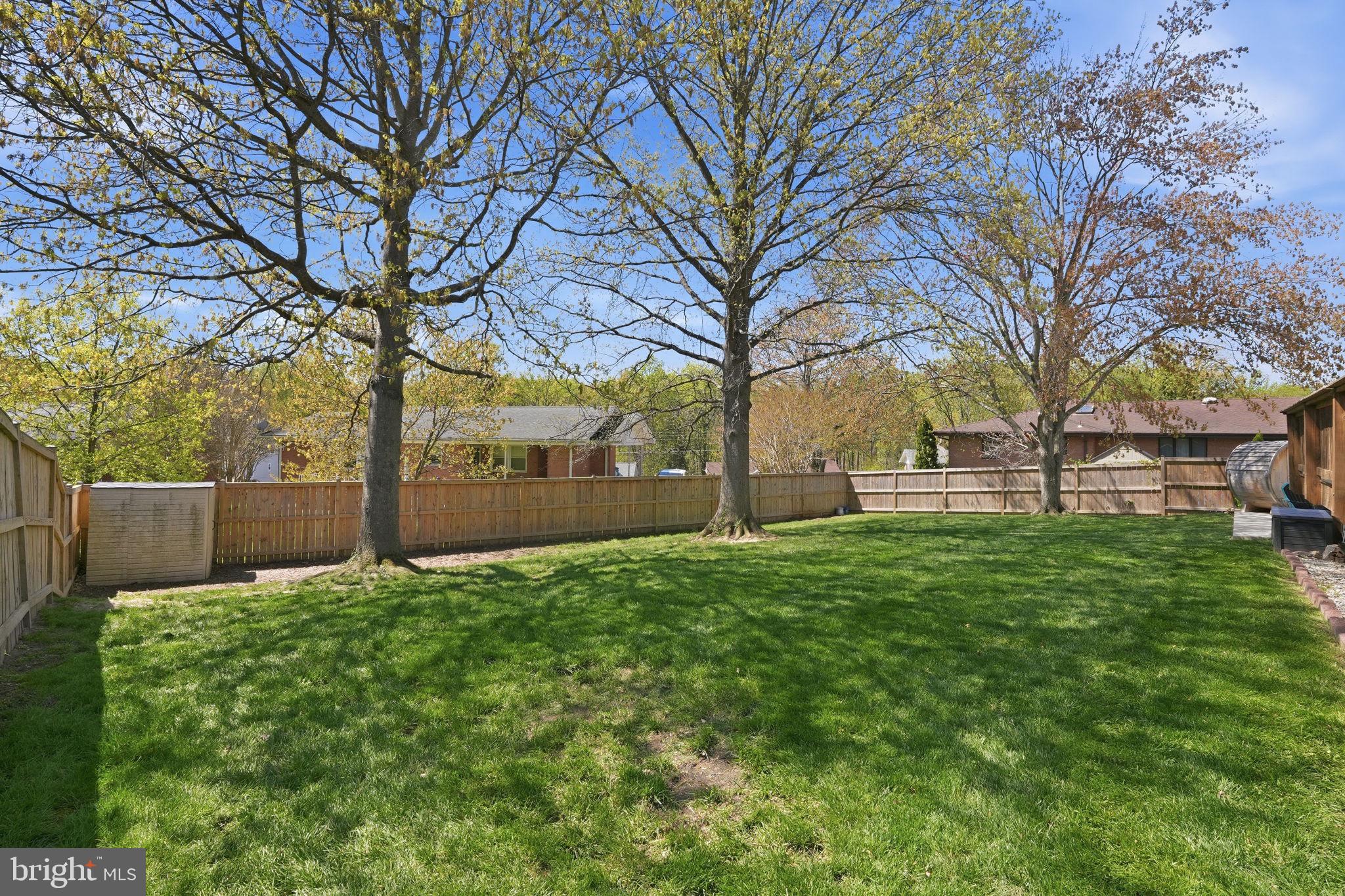 2209 ROLLINS DRIVE