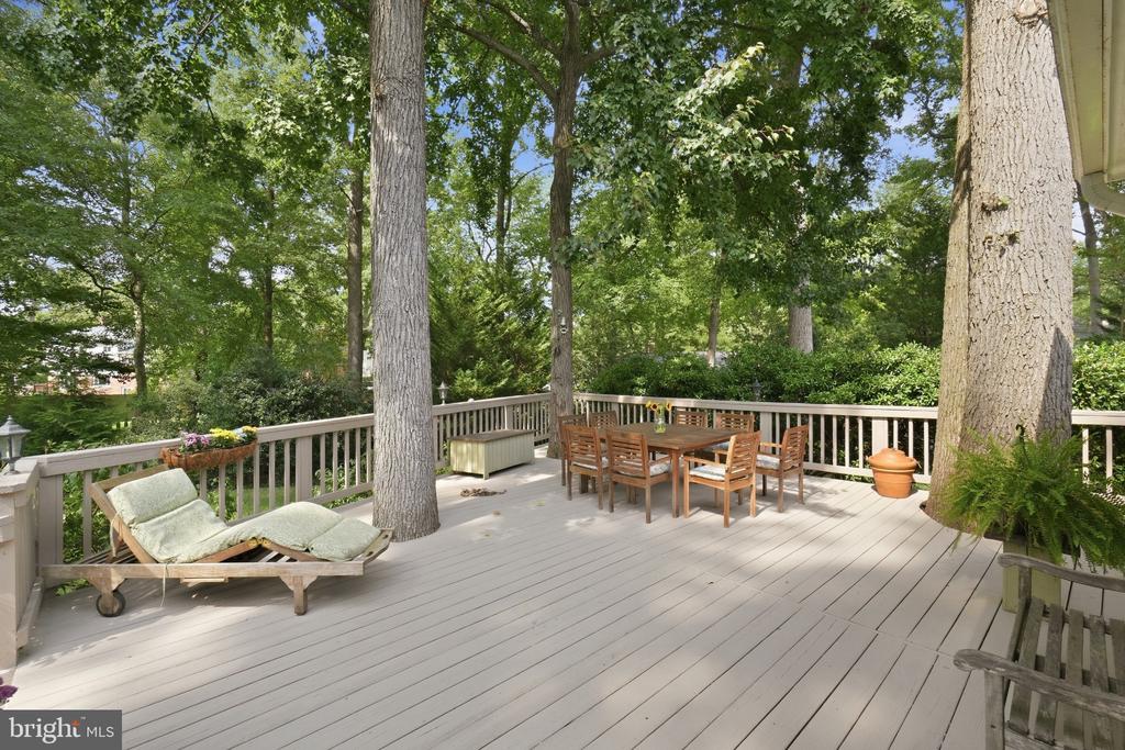 2504 TURBRIDGE LANE