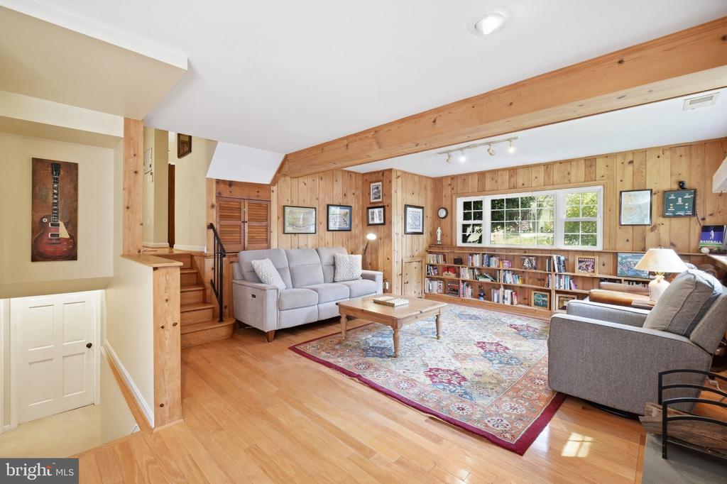 2504 TURBRIDGE LANE