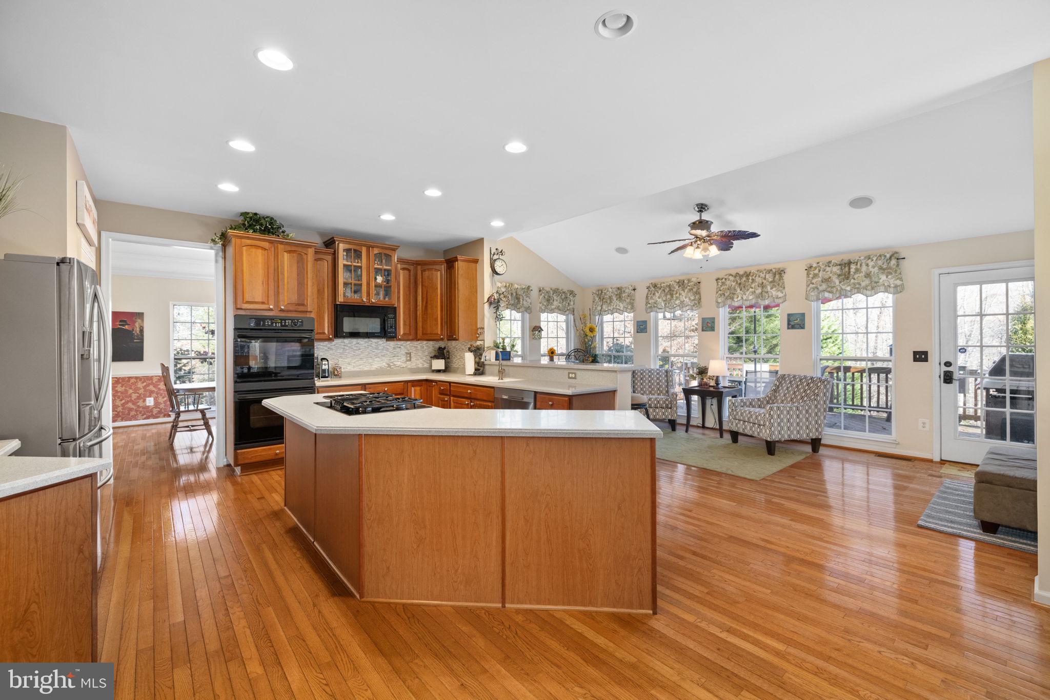 7200 Simmons Ridge COURT