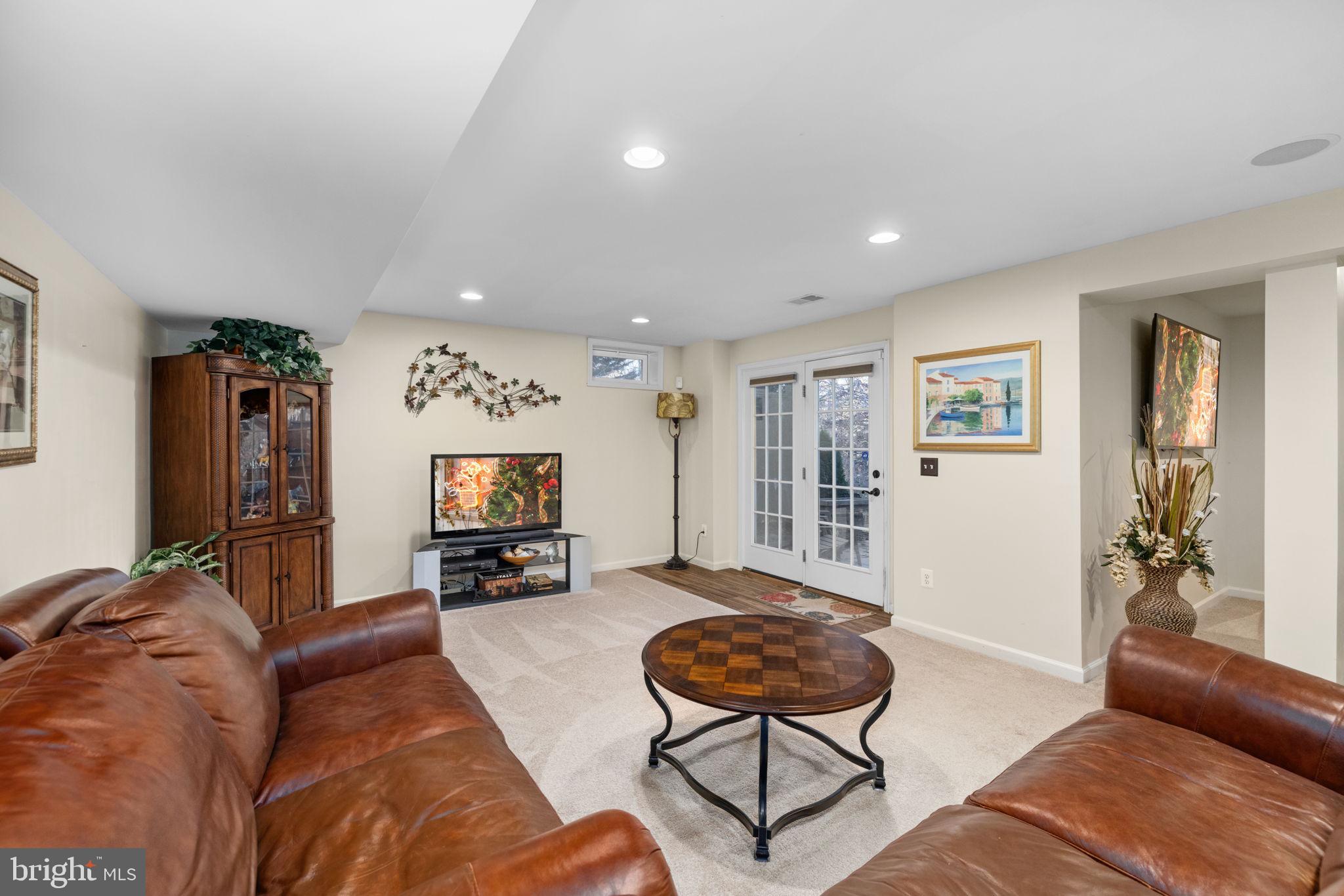 7200 Simmons Ridge COURT
