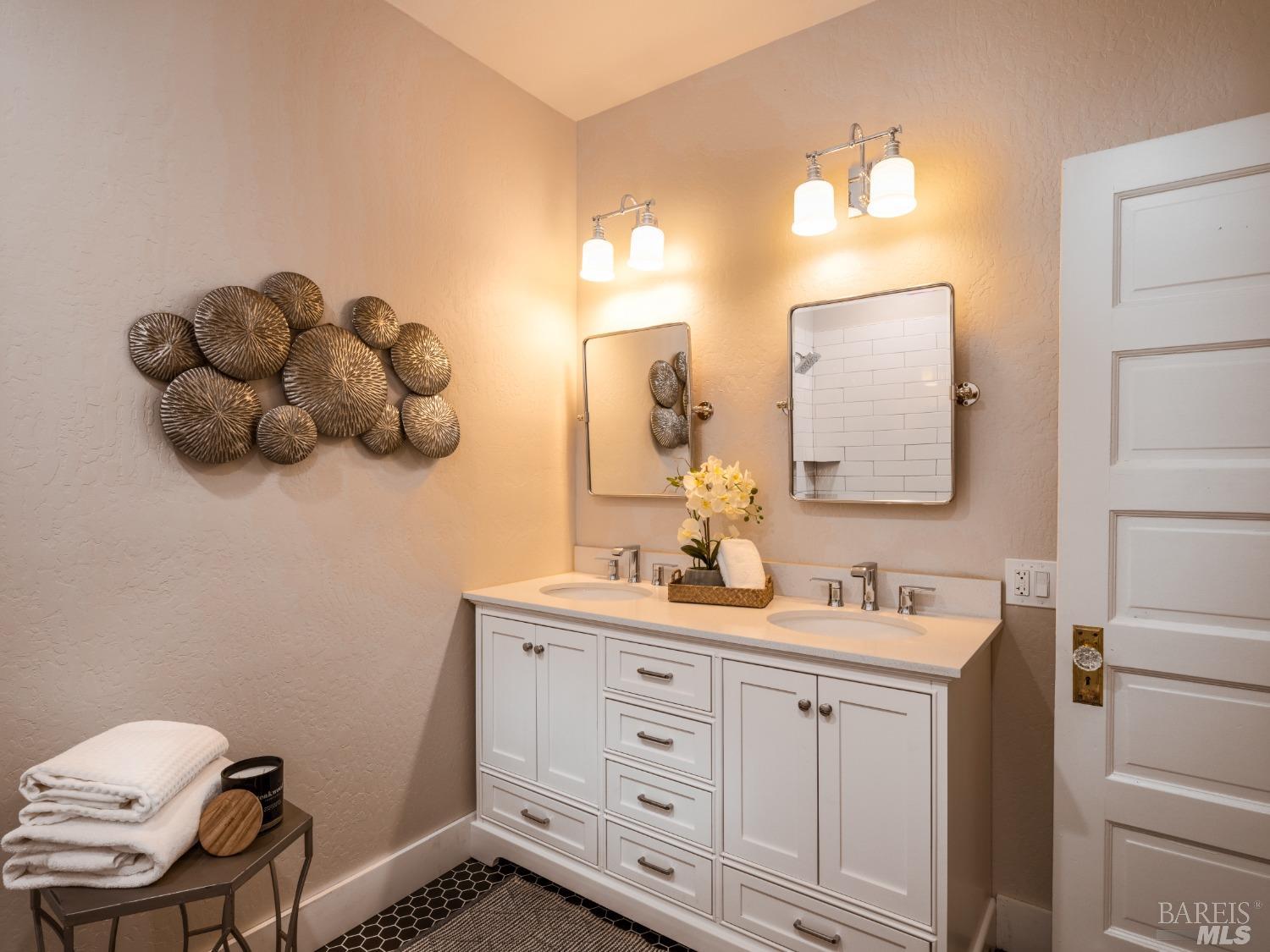 4701 Wallace Creek Rd