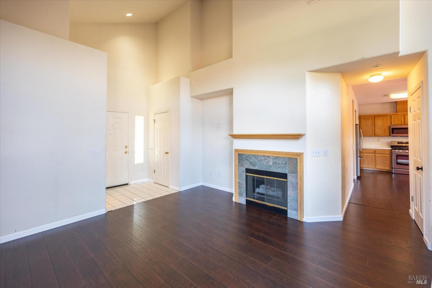 1401 Snowy Cloud Way