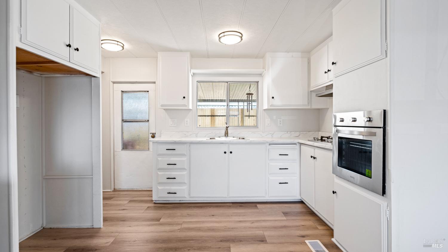 508 Colonial Park Dr