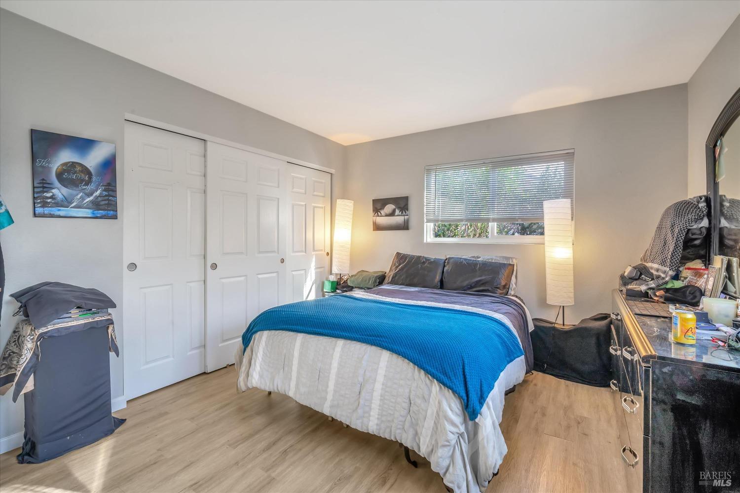 1717-1719 Mission Blvd