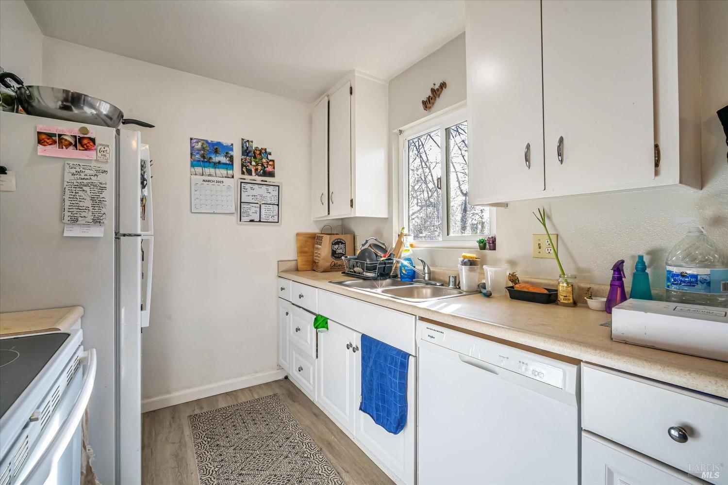 1717-1719 Mission Blvd