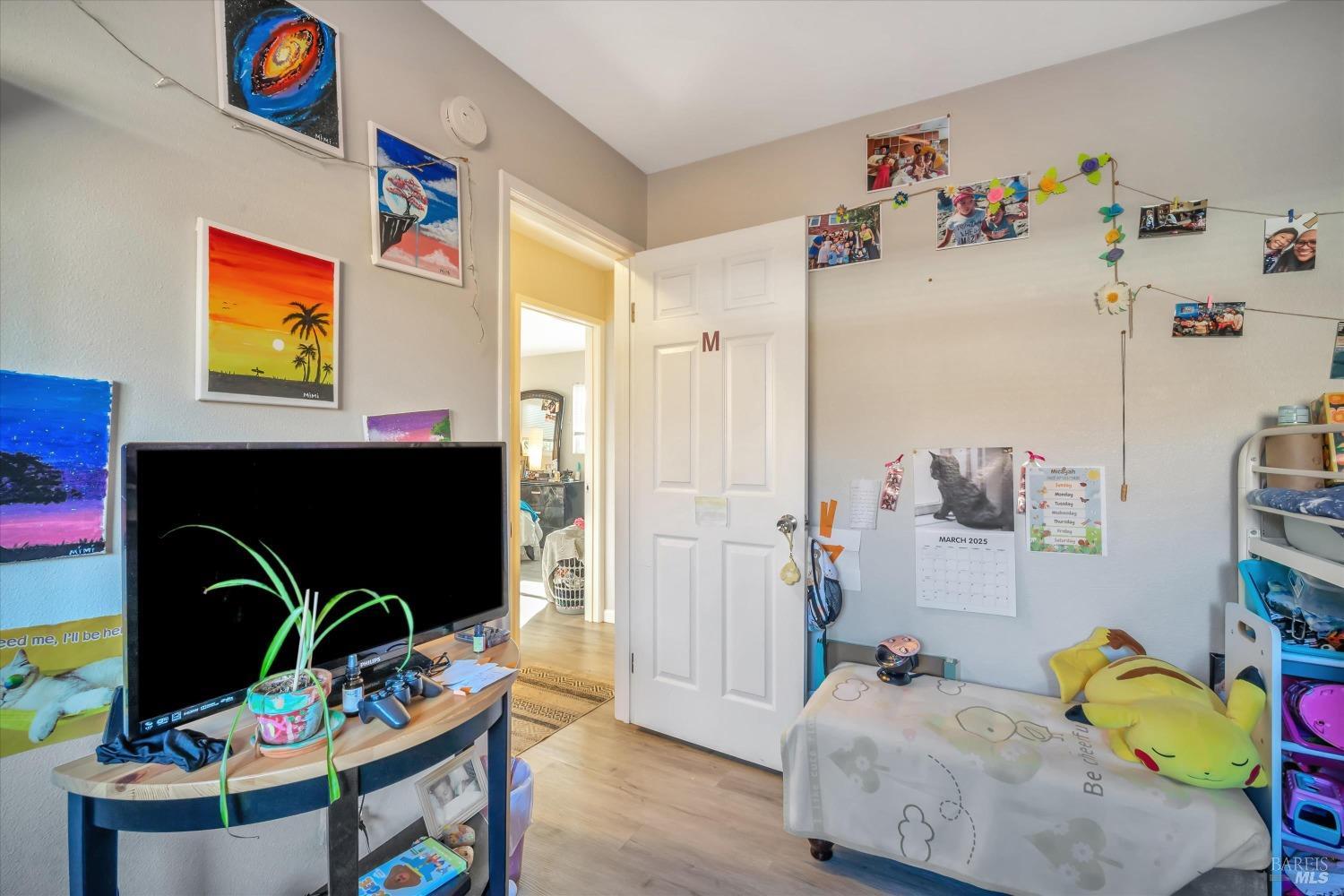 1717-1719 Mission Blvd