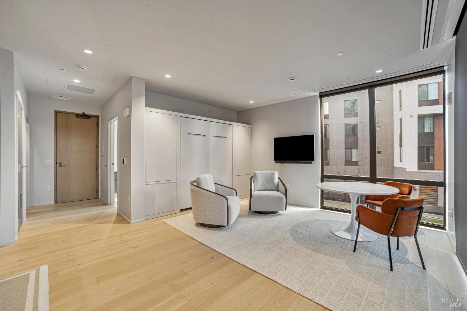 131 Sawmill Cir #203