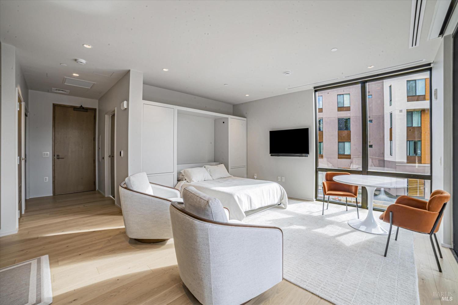 131 Sawmill Cir #203