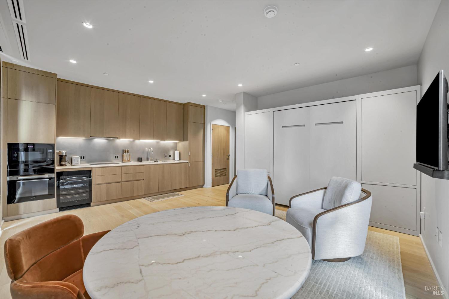 131 Sawmill Cir #203