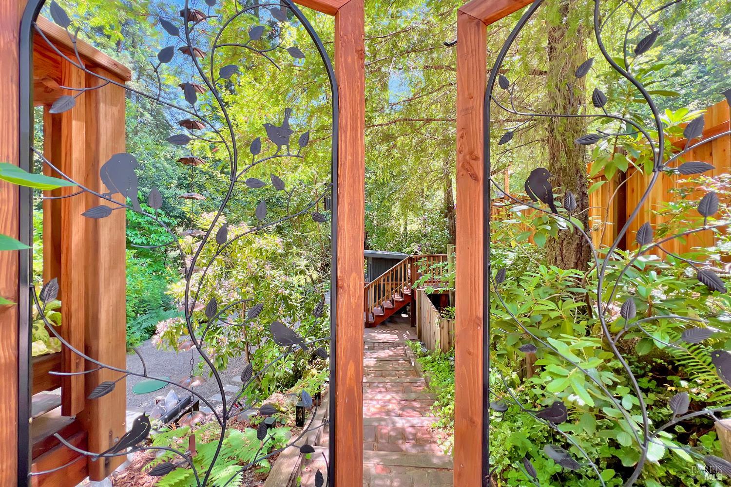 5600 Austin Creek Rd