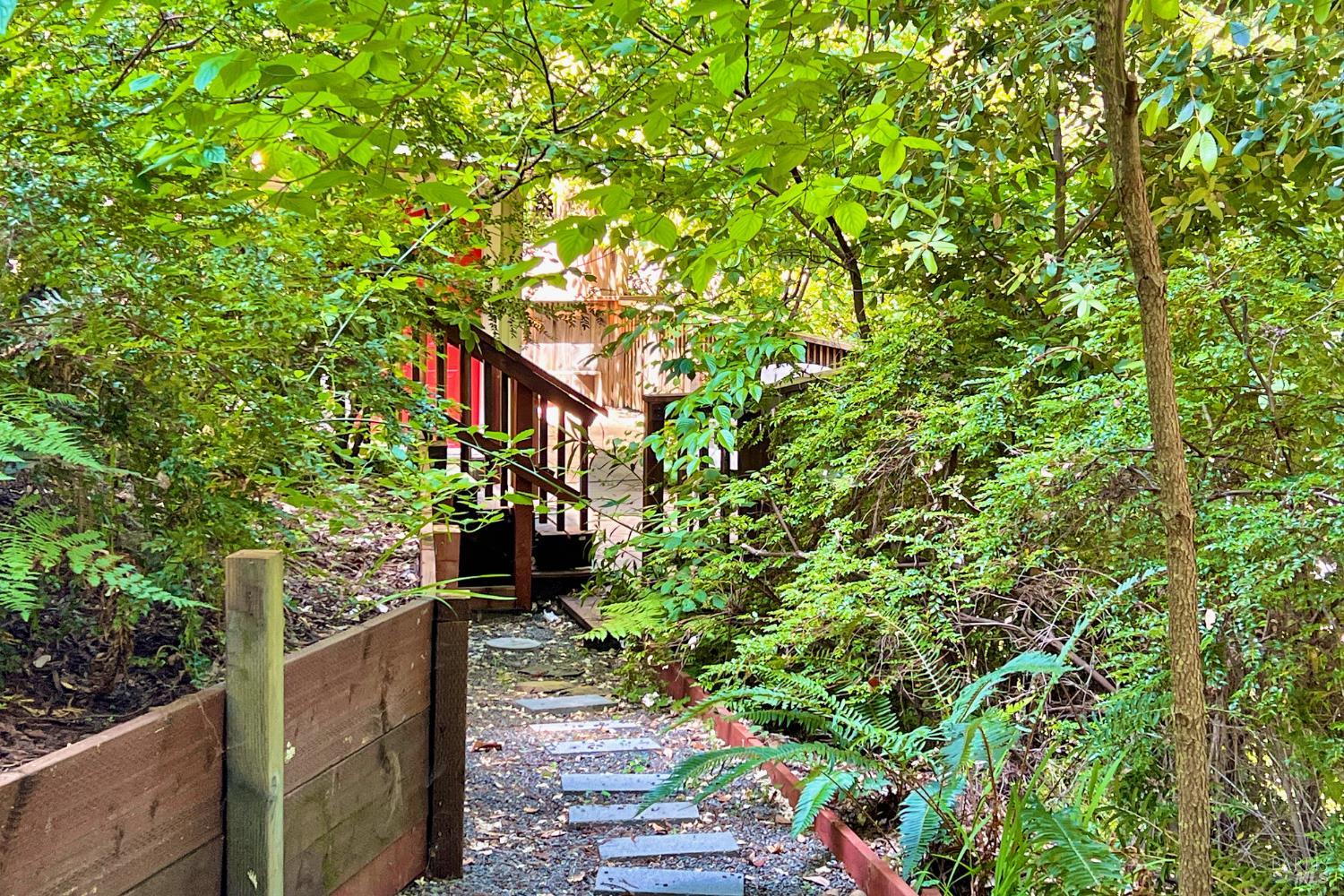 5600 Austin Creek Rd