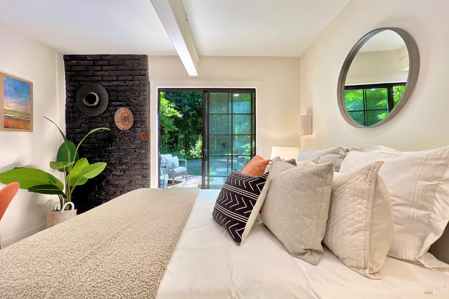 5600 Austin Creek Rd