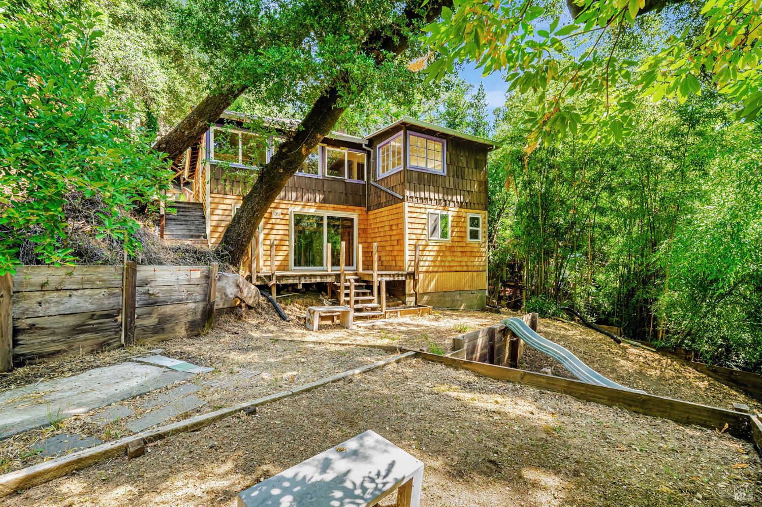 2160 Madrone Ave