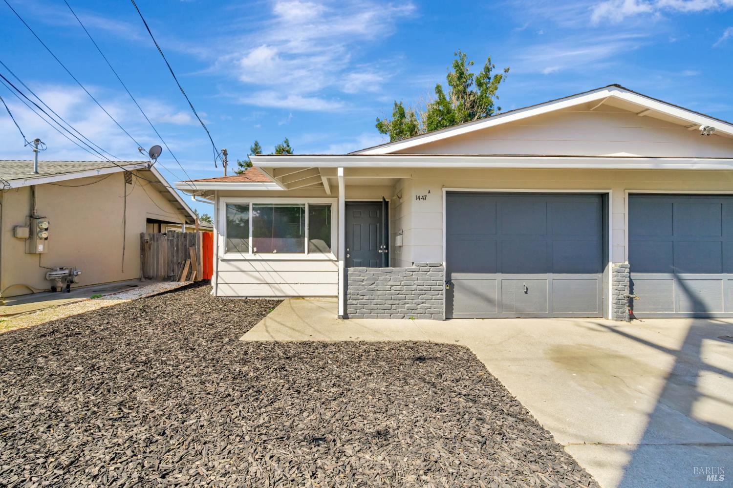 1447 Beachwood Dr