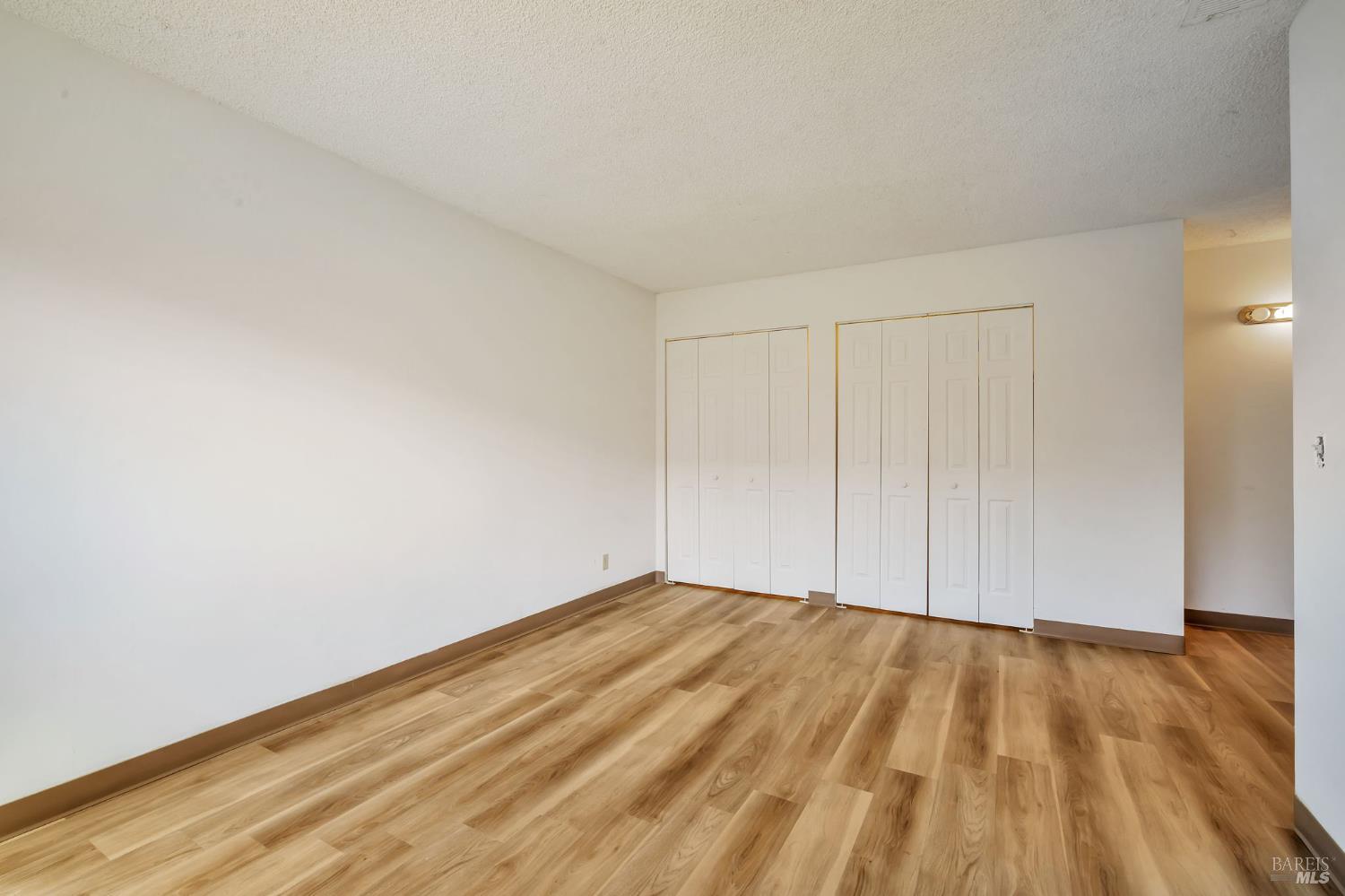 1447 Beachwood Dr