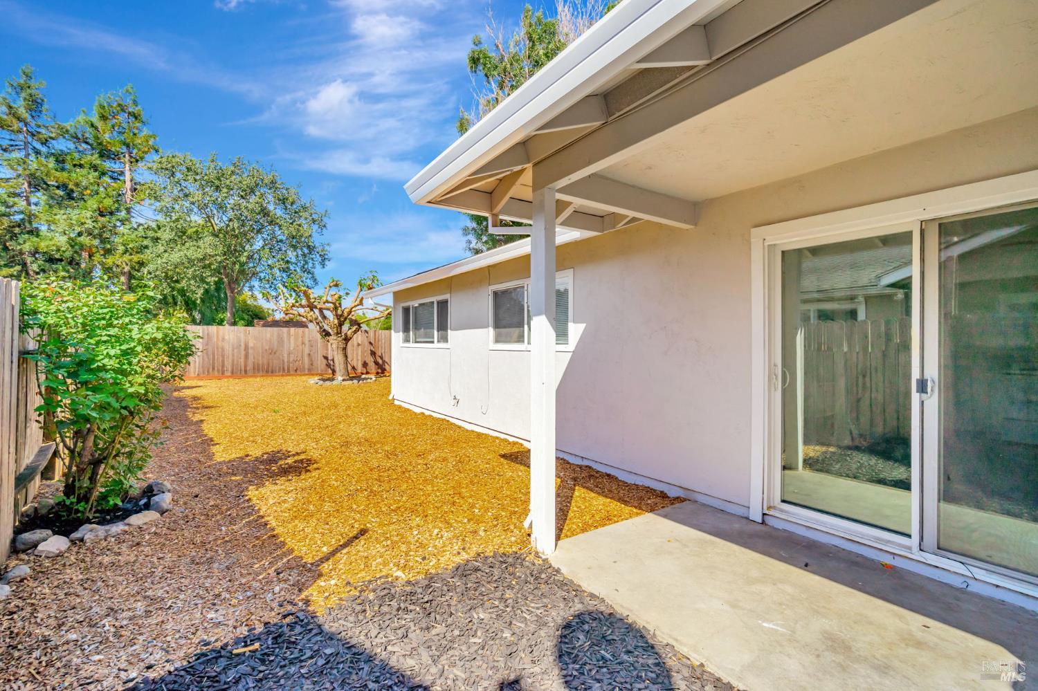 1447 Beachwood Dr
