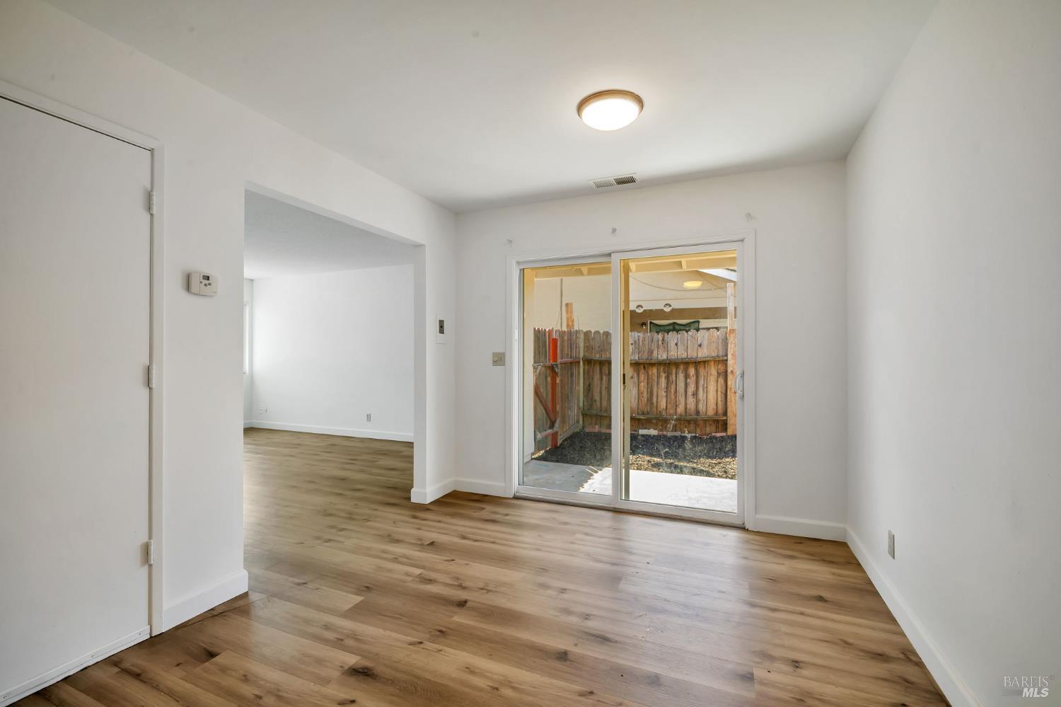 1447 Beachwood Dr