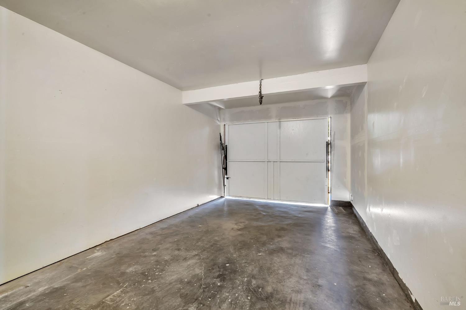 1447 Beachwood Dr