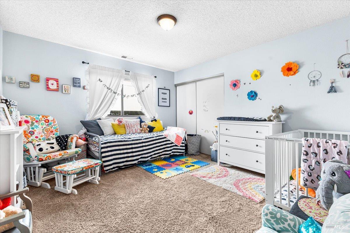 280 Hummingbird Court