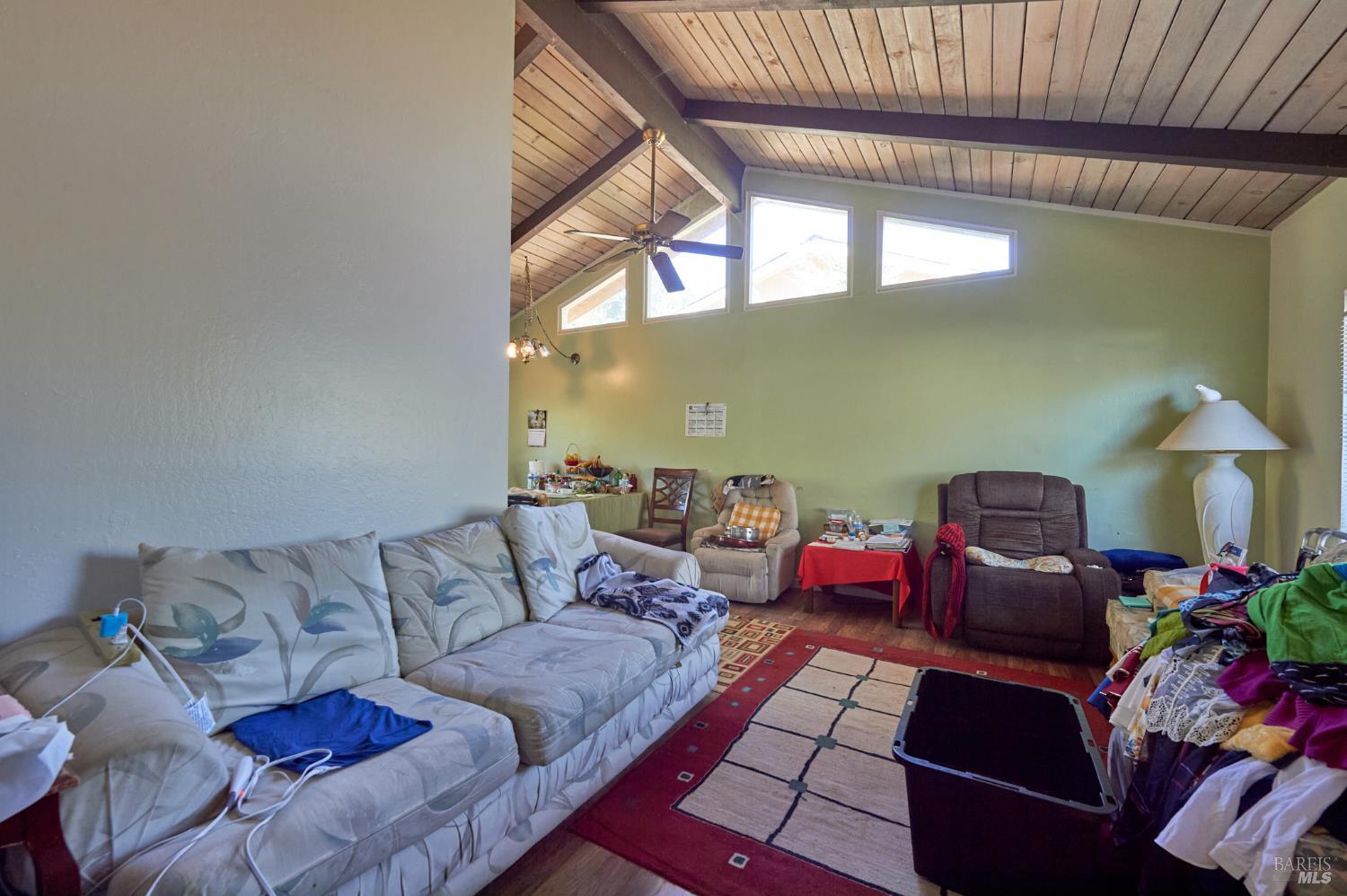 1727 Mission Boulevard