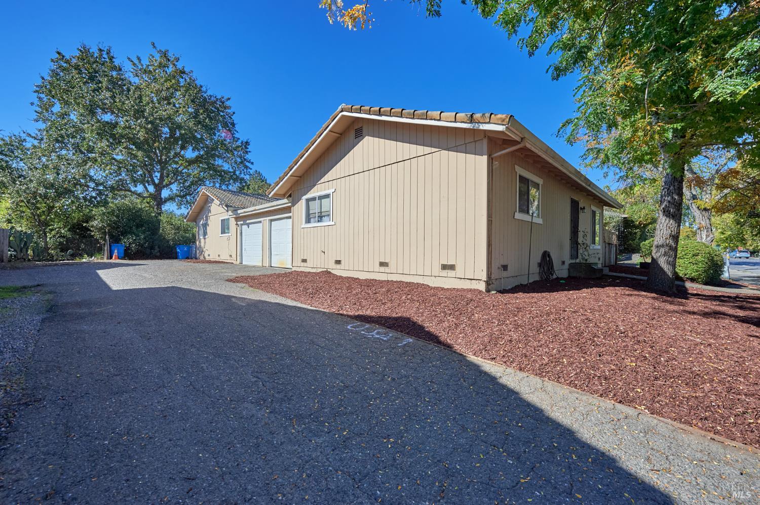 1727 Mission Boulevard