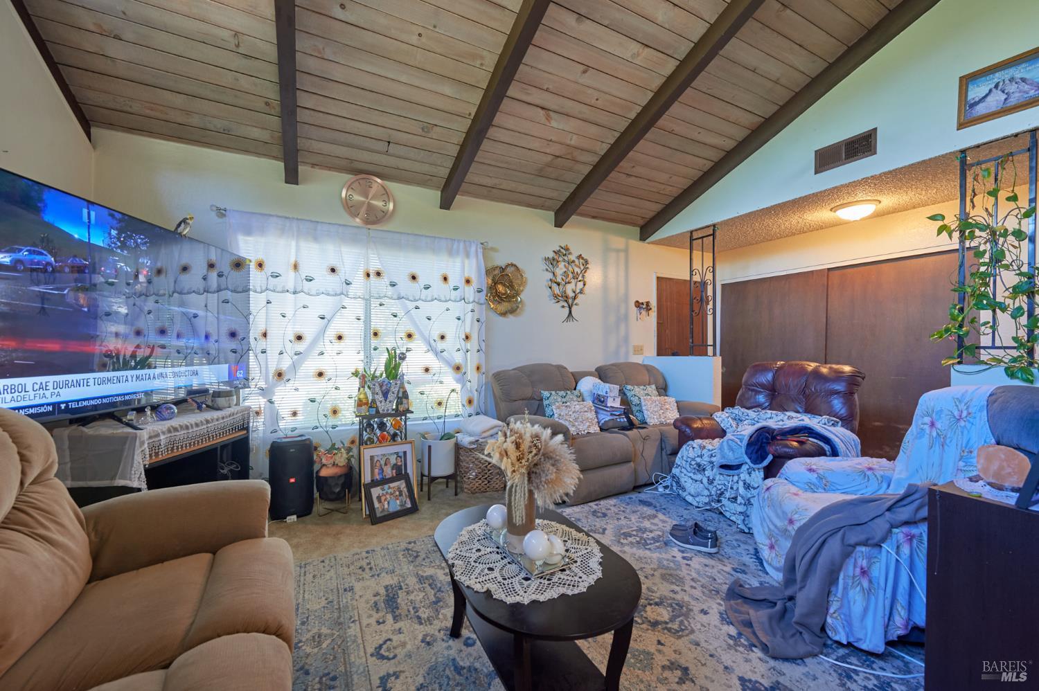 1727 Mission Boulevard