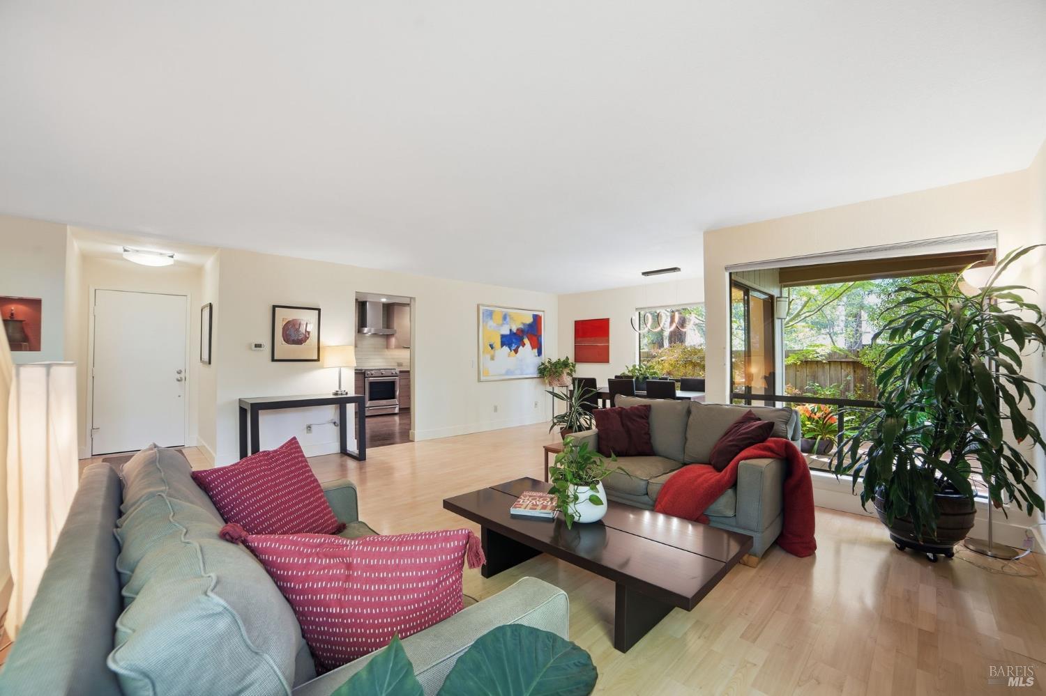 1325 Crofton Court