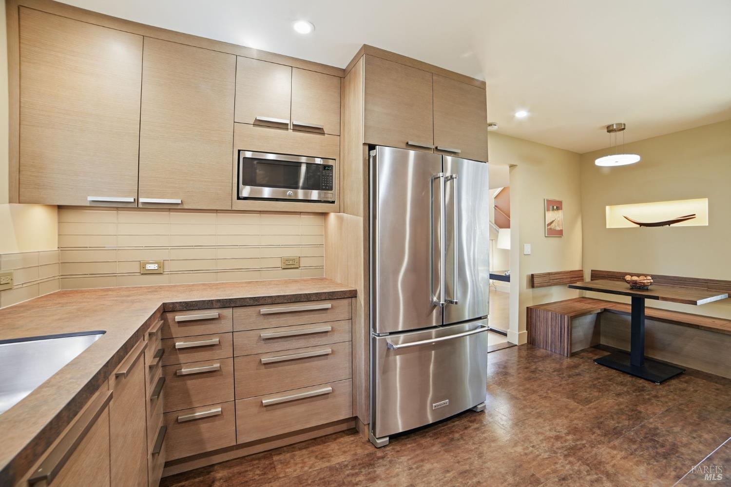 1325 Crofton Court