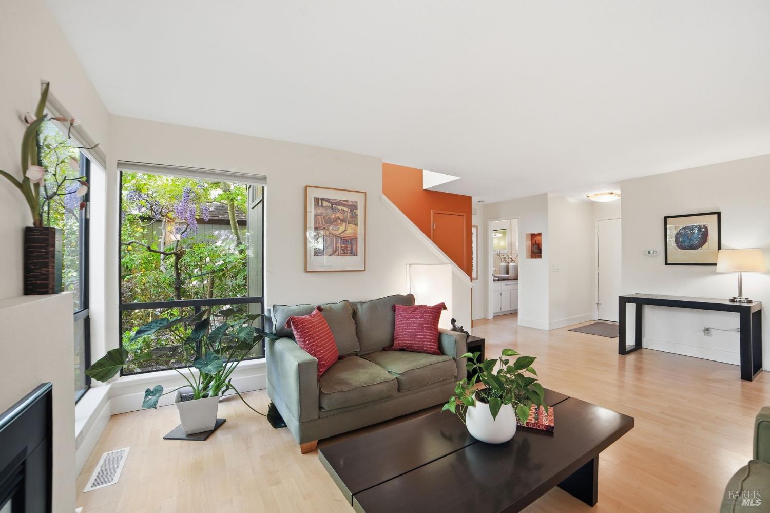1325 Crofton Court