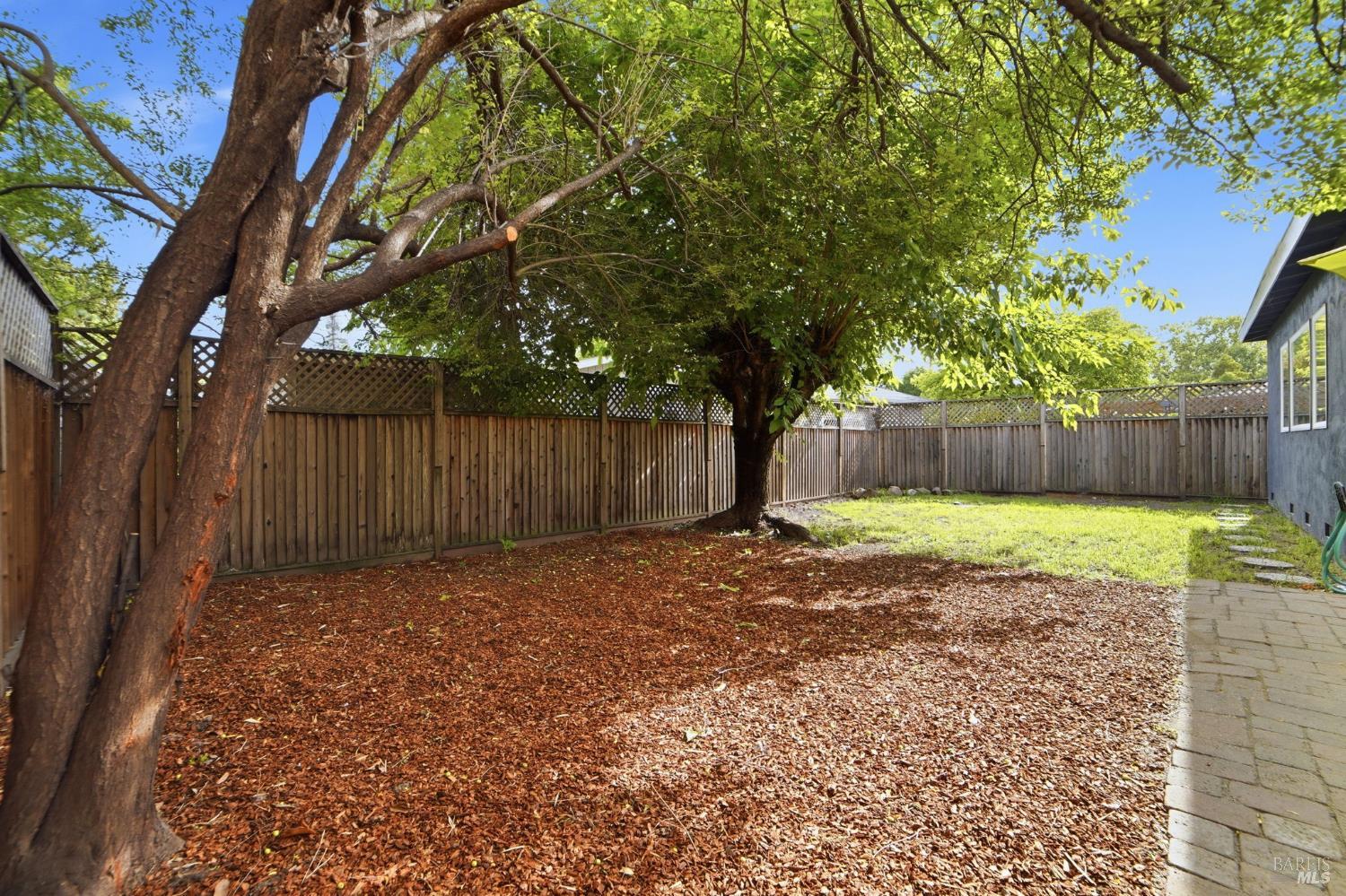222 Boyes Boulevard