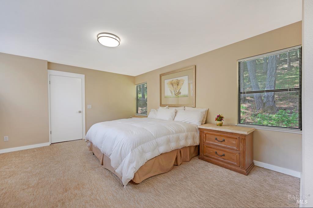 827 Wild Oak Drive